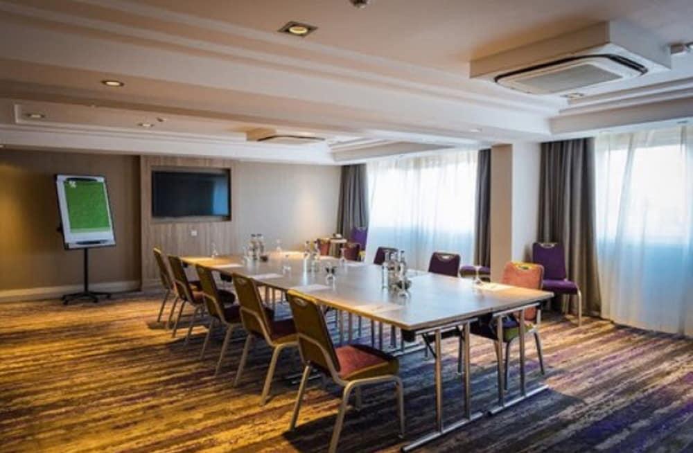 Doubletree By Hilton Glasgow Central Exterior photo