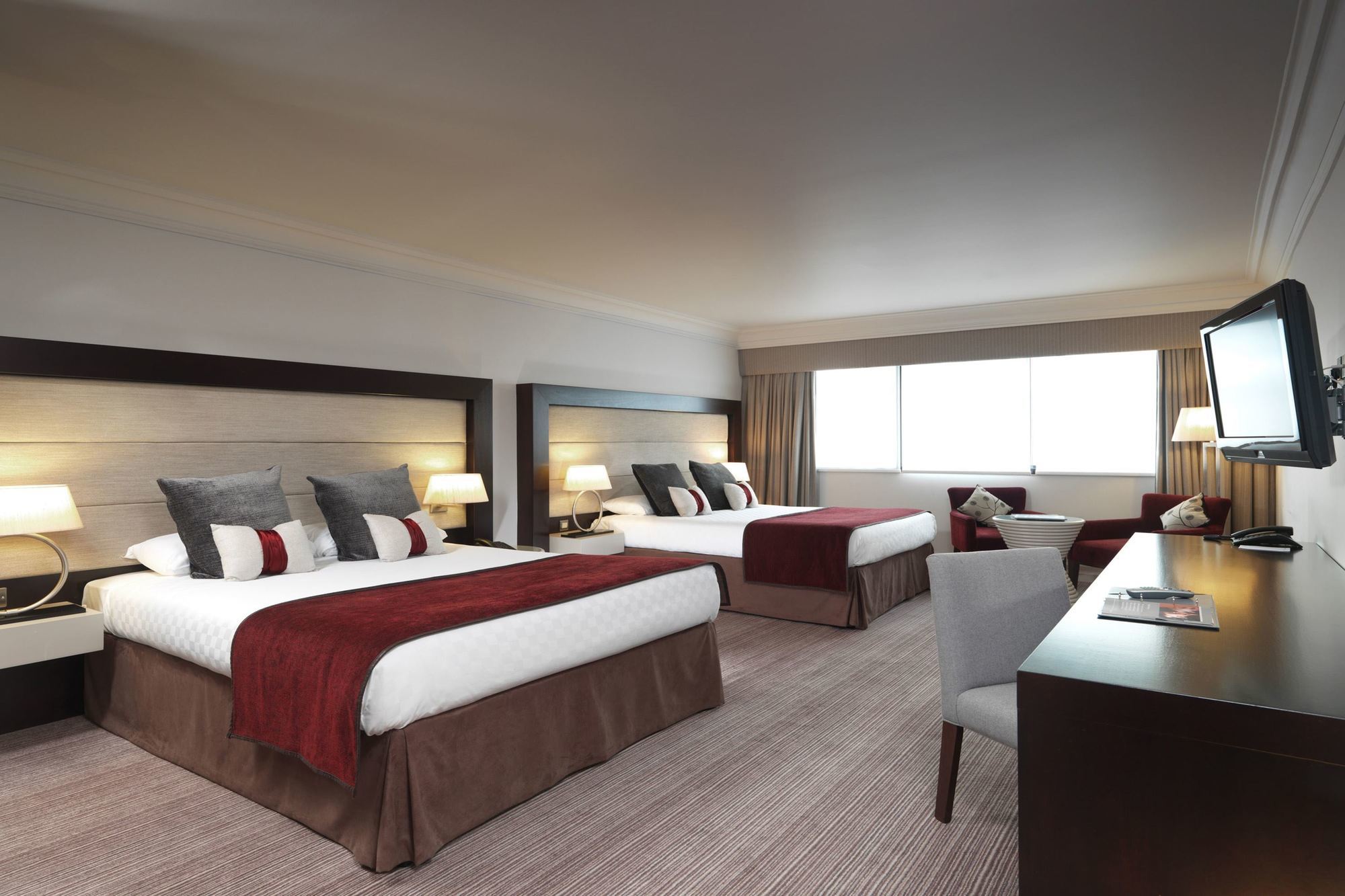 Doubletree By Hilton Glasgow Central Room photo