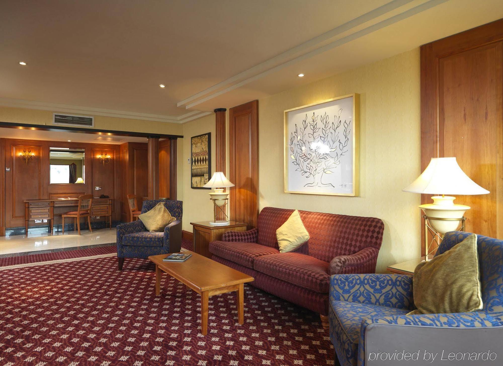 Doubletree By Hilton Glasgow Central Interior photo
